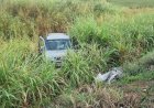 Carro desvia para evitar batida em ultrapassagem e cai em barranco na MG-449, em Arceburgo