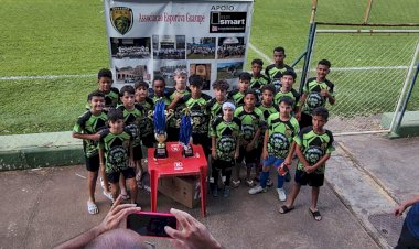 AEG Guaxupé é campeã da Guaxu Cup Sub-13 em evento beneficente