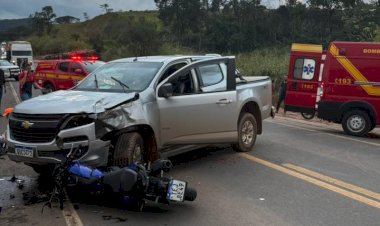 Motociclista fica gravemente ferido em colisão com caminhonete próximo ao acesso do Morro Agudo