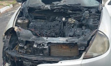 Bombeiros controlam incêndio em veículo no Jardim Ouro Verde, em Guaxupé