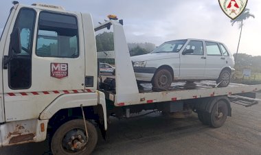 Dois suspeitos são presos em Monte Belo após furto de veículo em Nova Resende