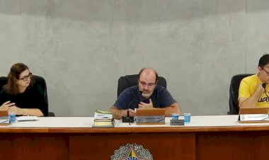 Câmara de Guaxupé debate regras para motinhas elétricas em audiência marcada por plenário vazio