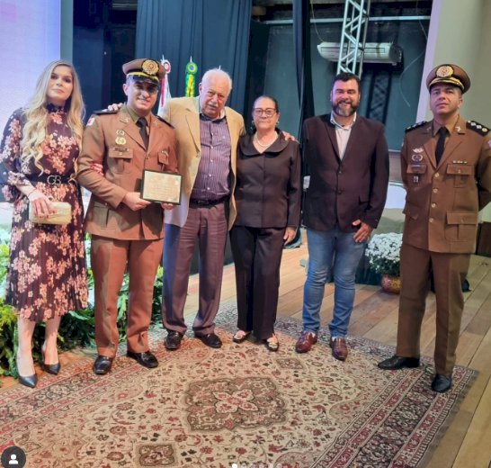 Policiais militares são homenageados com Título de Cidadão Guaranesiano em solenidade na Câmara