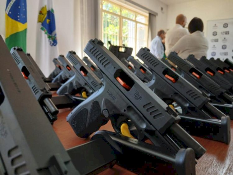 Guarda Civil Municipal de Guaxupé recebe 38 armas e motocicleta para atuação na cidade