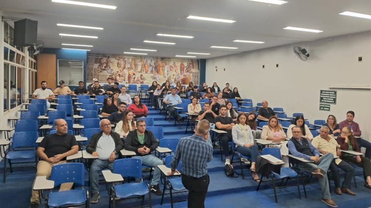 Novas regras da NR1: palestra em Guaxupé orienta empresas sobre liderança e prevenção ao Burnout