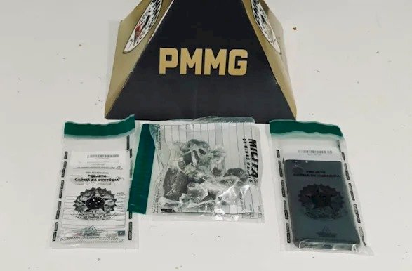 Menor é apreendido por tráfico de drogas em Guaxupé; irmão consegue fugir da polícia
