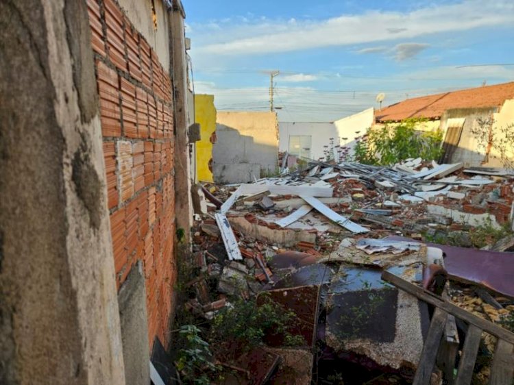 Prefeitura de Guaxupé propõe cobrar do dono os custos para limpar terreno sujo