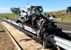 Mulher morre em acidente com três carros na Jaú-Bocaina