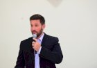 Instrutora de zumba leva suposto “calote” da Prefeitura de Bariri, expõe vereador