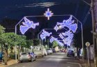 Itapuí encanta com tradicional decoração natalina na Praça da Matriz