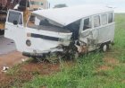 Idoso morre e sete ficam feridos com batida entre Kombi e carro em Ibitinga