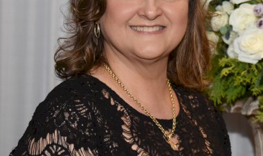 ENTREVISTA DA SEMANA: Dra. Cris Mogioni,  Presidente da OAB  Bariri, fala sobre  carreira, o papel da  mulher na advocacia  e outros temas