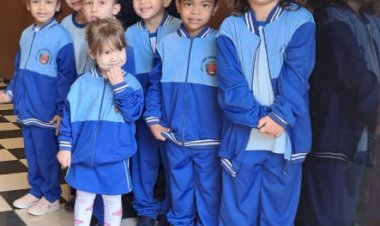 Crianças da Cemei de Itaju visitam cinema de Bariri em projeto de férias