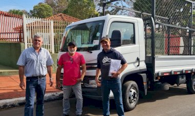 Boraceia recebe novo caminhão voltado à coleta seletiva