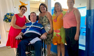 Boraceense portador de ELA lança livro em evento na Escola Edir