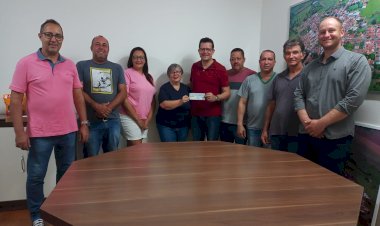 Vereadores de Itaju destinam R$ 29 mil em emendas impositivas à Apae Bariri