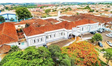 Coordenador da campanha eleitoral Abelardo-Foloni, acusado de desviar bens da cozinha da Santa Casa de Bariri, é condenado a mais de seis anos por peculato