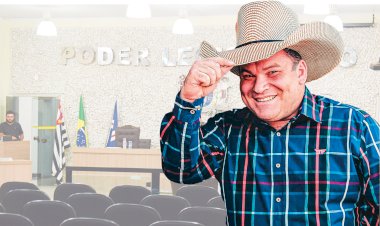 Fernando Foloni leva ultimato do Legislativo ao insistir em não cumprir lei de divulgação das horas extras pagas aos servidores no Portal de Transparência; negativa do prefeito de Bariri alimenta suspeitas de apadrinhamento político