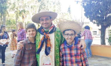 Padre Ériko preside tradicional Missa Julina das crianças, dedicada aos profissionais do agronegócio neste domingo