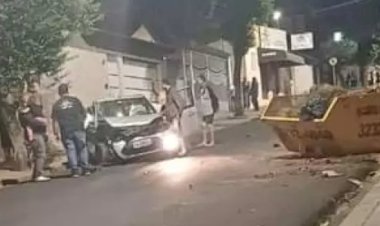 Idoso morre ao colidir carro com caçamba em Bauru