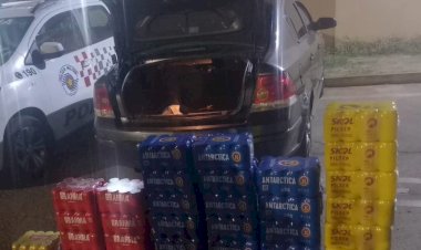 Funcionário furta fardos de cerveja de supermercado em Bocaina