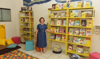 Colégio Max inaugura nova sala de leitura com homenagem a Profª Ynnói Pavani Macena