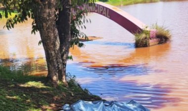 Morador de rua morre afogado no Lago Municipal de Bariri