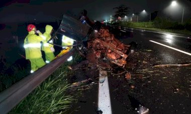Capotamento deixa dois feridos na Jaú-Bauru