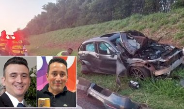 Carro de luxo capota durante test drive e deixa dois mortos em Bauru