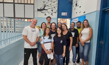 Escola Ephigênia Realiza Concurso de Poesia