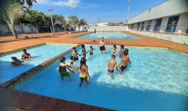Piscina do Clube Municipal de Bariri é reaberta ao público