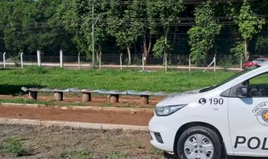 Homem é assassinado e tem corpo carbonizado em campo de futebol de Jaú