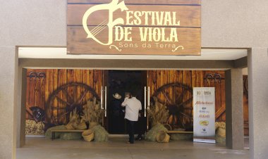Dupla de Jaú vence Festival de Viola em Bariri; evento reúne mais de 600 pessoas e violeiros de toda a região