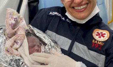 Socorristas do SAMU fazem parto dentro de ambulância e vivem momento de emoção em Jaú