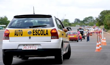 Fim da autoescola? Governo estuda eliminar exigência de aulas práticas para obtenção de CNH