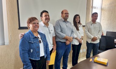 Prefeito Airton Pegoraro recebe a visita dos deputados Dani Alonso e Capitão Augusto