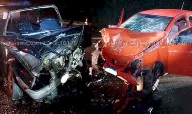 Batida frontal deixa um morto e quatro feridos na Jaú-Bocaina