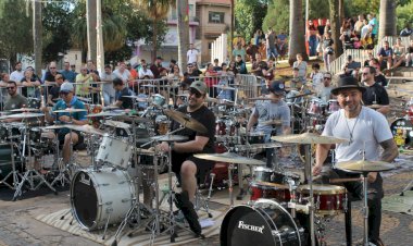 Bateraquestra encerra festividades dos 136 anos de Bariri com grande público