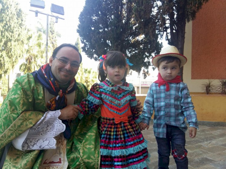 Igreja Matriz de Bariri realiza tradicional Missa Junina das crianças dedicada aos profissionais do agronegócio neste domingo