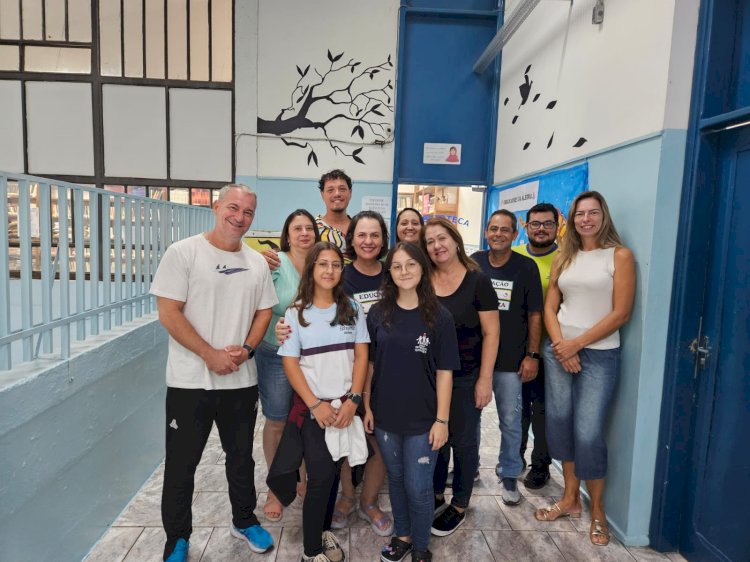 Escola Ephigênia Realiza Concurso de Poesia