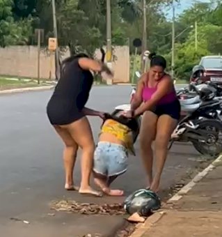 Mulher é agredida por outras duas em rua de Bariri