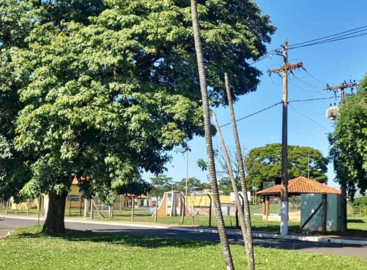 Diretoria de Esporte e Lazer retira cerca-viva da Praça da Juventude e CSU e anuncia outras medidas para conter furtos e vandalismo