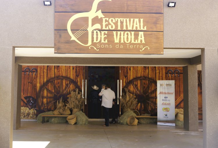 Dupla de Jaú vence Festival de Viola em Bariri; evento reúne mais de 600 pessoas e violeiros de toda a região