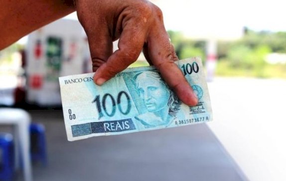 Homem é detido ao pagar cerveja com nota falsa em Ibitinga