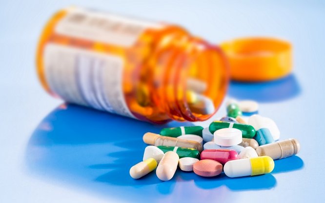 Falta de medicamentos: Moradores de Bariri, Itaju e Itapuí apontam falhas nos estoques das farmácias municipais