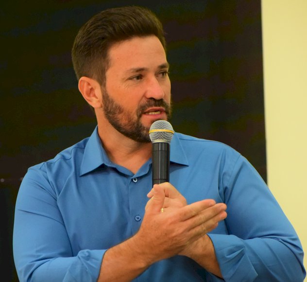 Leandro questiona prefeitura sobre correção de irregularidades no serviço de limpeza pública, conforme apontado pela própria administração no início do ano