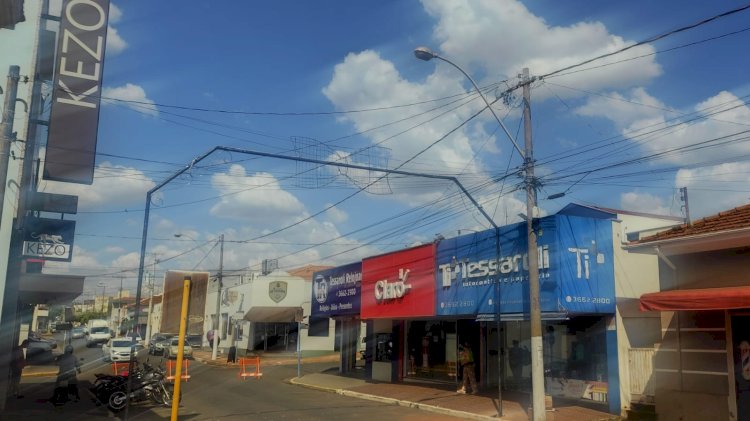 Bariri: Inauguração da decoração de Natal será em 08 de dezembro, junto à abertura do horário especial do comércio e com desfile da Banda Marcial