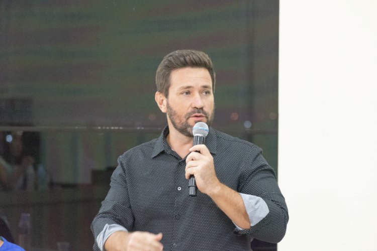 Leandro volta a questionar Prefeitura de Bariri sobre situação do Aeródromo Municipal