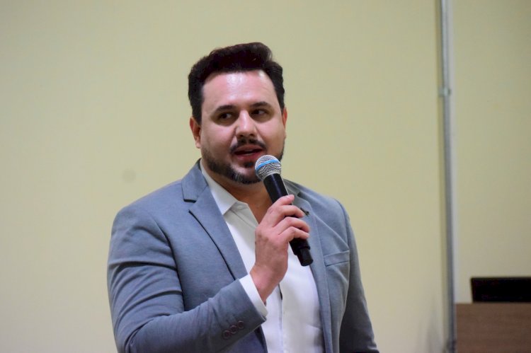 Fevereiro Roxo: Paulo Crepaldi cria projetos de lei em prol de pessoas acometidas por fibromialgia