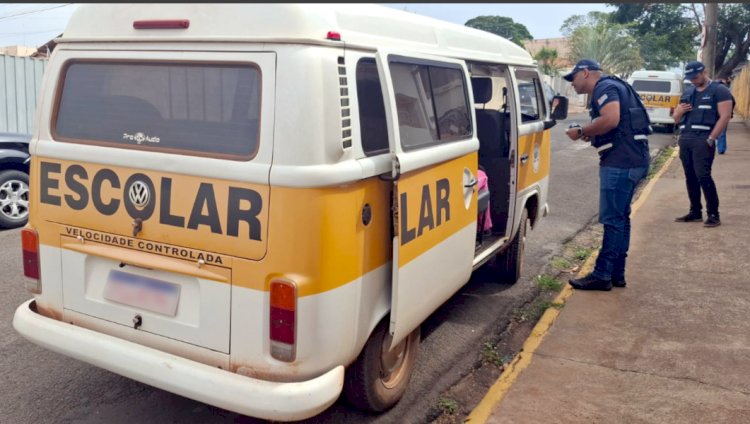 Transporte Escolar: Aprovada com ressalvas nova lei de idade máxima de 12 anos para ônibus e vans; fim da fabricação das Kombis acende alerta para o futuro desses veículos no serviço